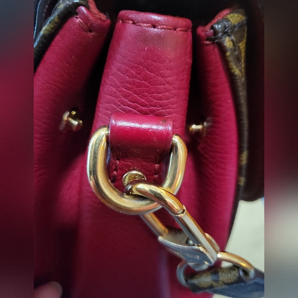 Authentic Louis Vuitton Eden MM in Rouge color - Picture 16 of 17